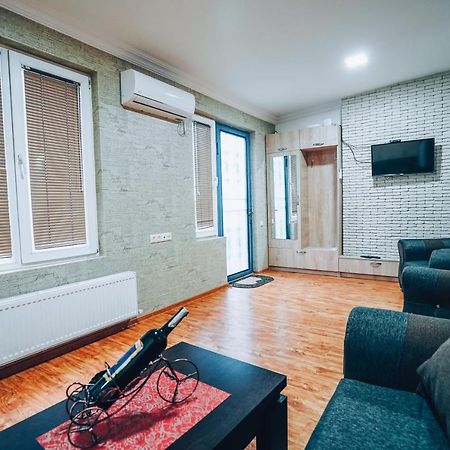 Second House Rustaveli Lejlighed Tbilisi Eksteriør billede