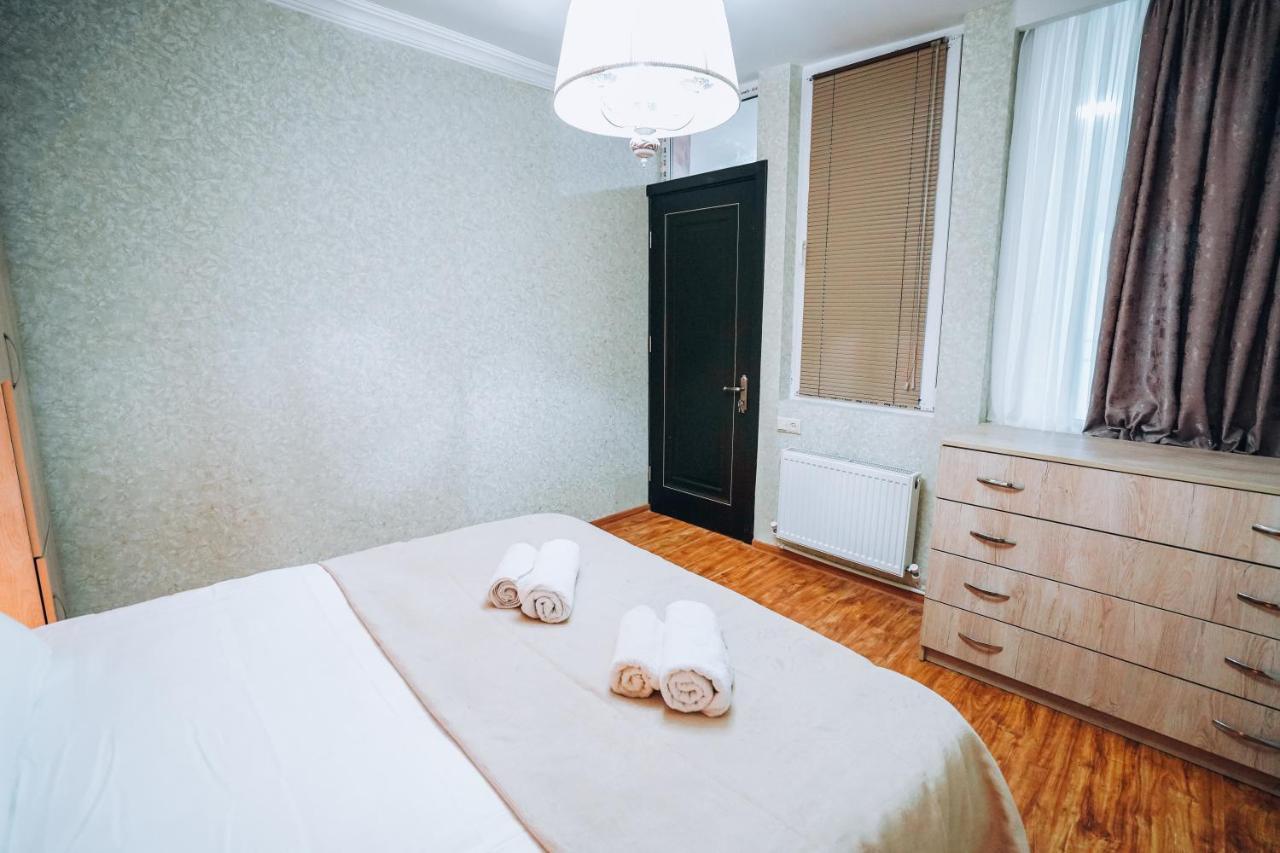 Second House Rustaveli Lejlighed Tbilisi Eksteriør billede