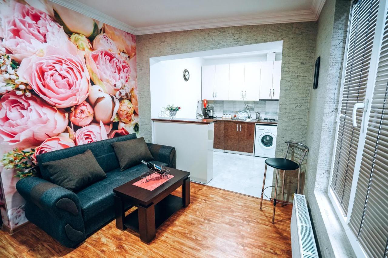 Second House Rustaveli Lejlighed Tbilisi Eksteriør billede